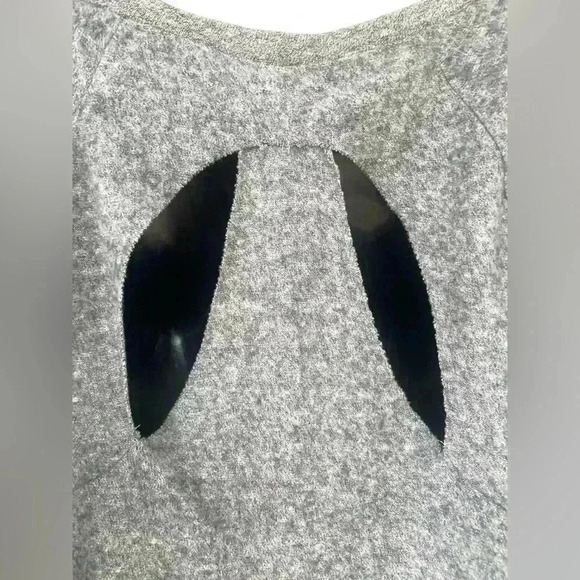 LANSTON women’s long sleeve cut out back open shoulder gray top size small used - Picture 5 of 9